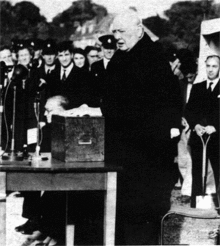 Churchill wins nobel prize for literature