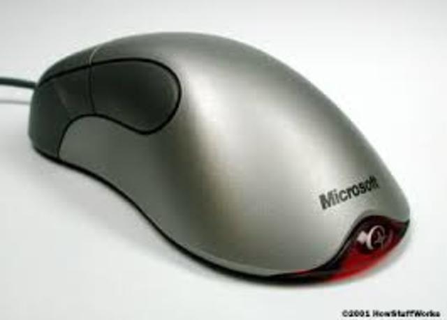 Apple Computer introduce el Mouse.