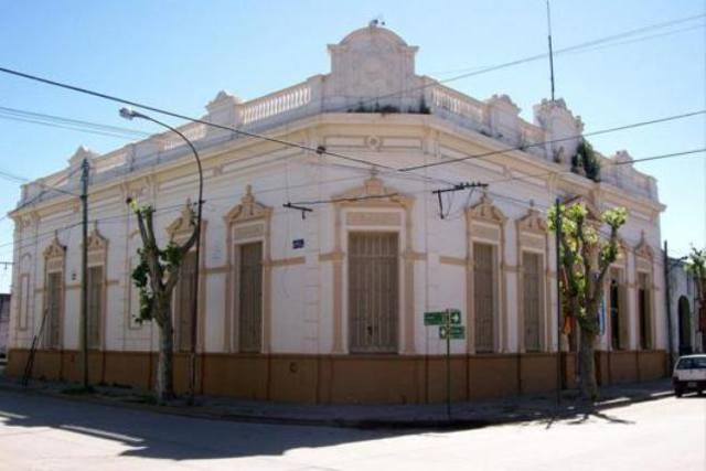 Se Funda la Primera Sociedad literaria en la ciudad de Buenos Aires
