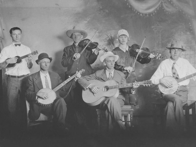 Ernest Stoneman & Uncle Dunford – Barney McCoy