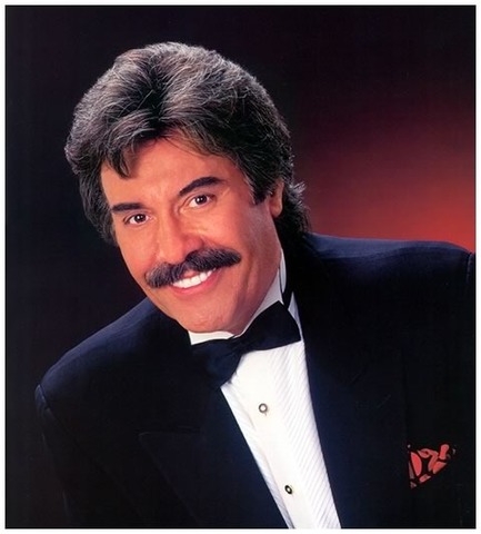 Tony Orlando – Tie a yellow ribbon round the old oak tree