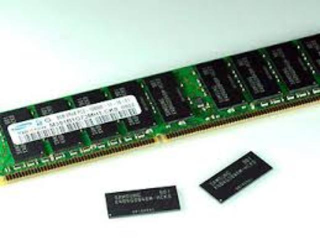 Intel crea la primera memoria RAM.