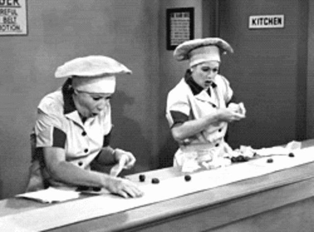 Lucy Goes to the Candy Factory (1952)