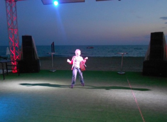 Лето, море, дискотека!