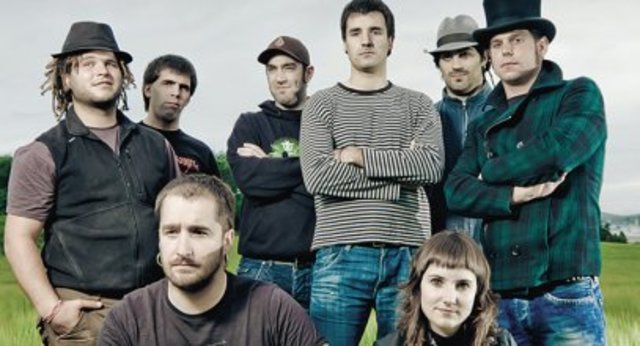 Lehenengo abesti idatzi