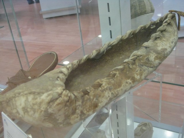 primeros zapatos de cuero