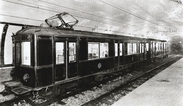 Primer metro a Barcelona