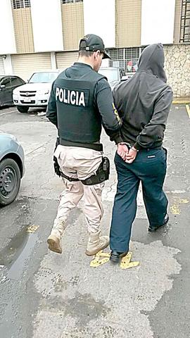 Detuvieron a un hacker de 19 años que robaba hasta 50 mil dólares por mes