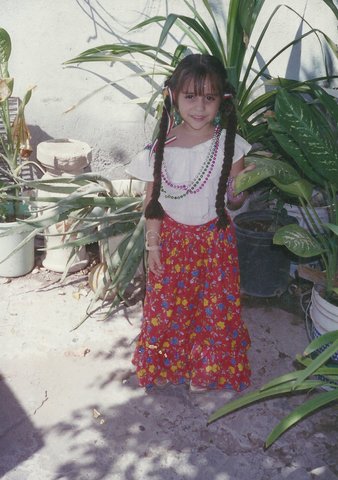 festejando el dia de la Revolucion mexicana