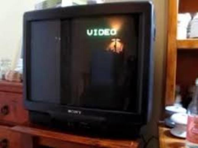 FAMILIAR, Primera Televisión