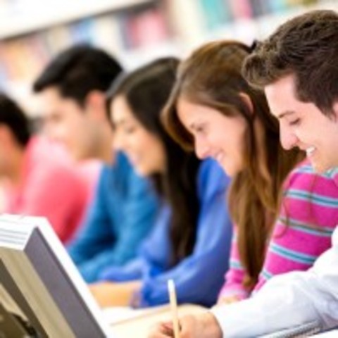 Hay 1.966.000.000 usuarios en Internet.