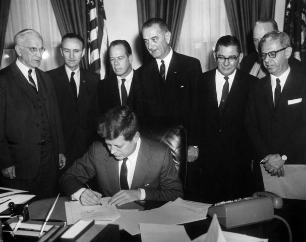 The Umployment Asisstance Act is Passed