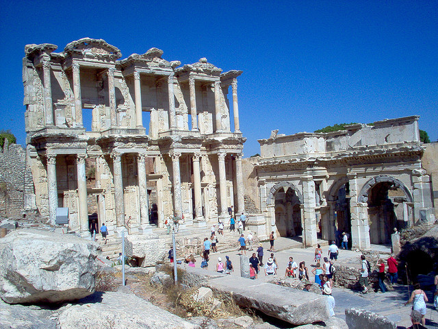 Biblioteca de pergamo (241 a.C)