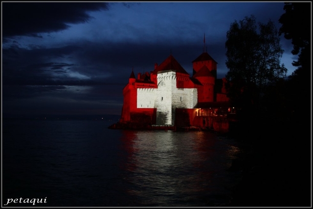 En la noche por el Castillo de Chillon