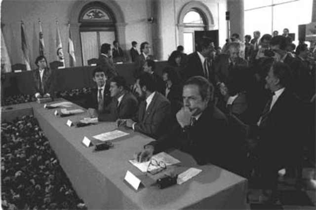 El FMLN Negocia el fin de la Gerra Civil