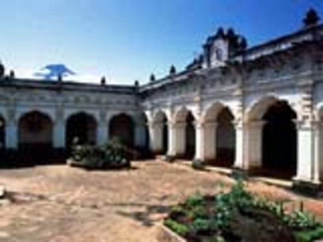 Real y Pontificia Universidad de San Carlos de Borromeo