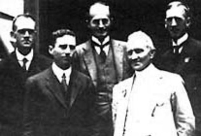 Douglas Mawson attends University