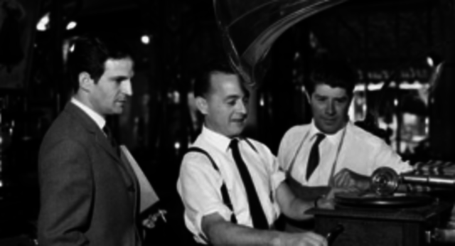 Edison invente le phonographe