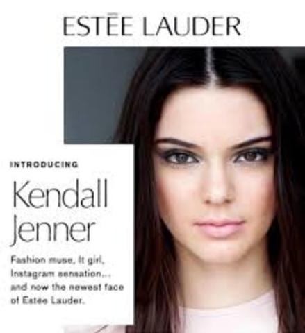 Fue elegida para ser la cara de Estee Lauder