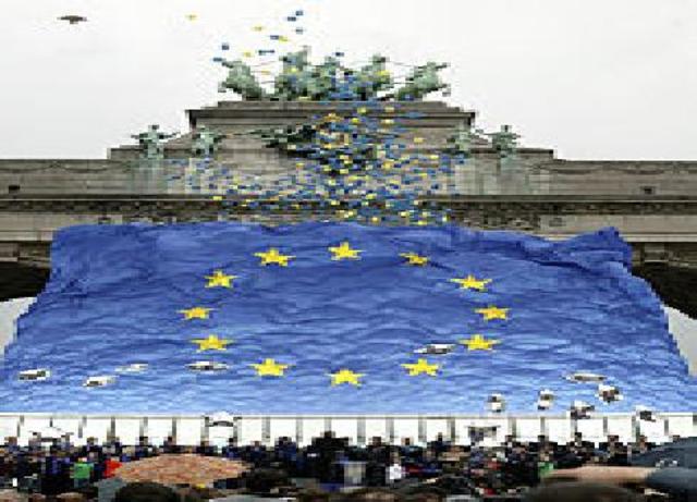 la union europea se amplia a 25 paises