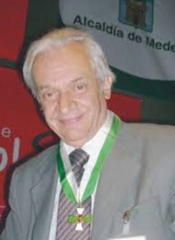 JORGE REYNOLDS WAS BORN IN BOGOTA