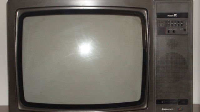 Televisión a color.