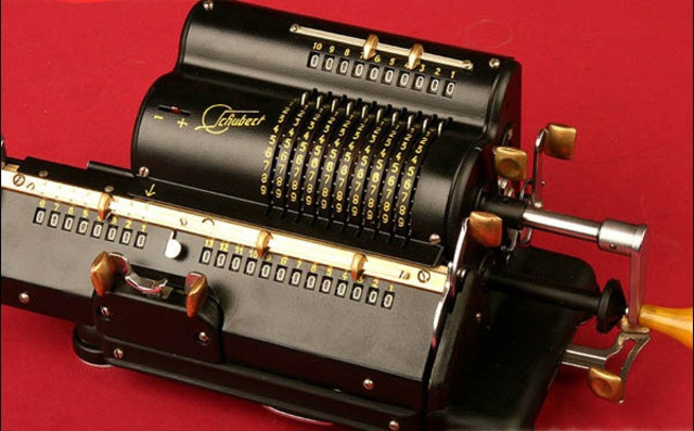 Primeros dispositivos de cálculos digitiales