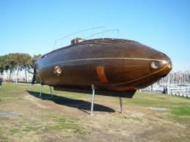 first submarine