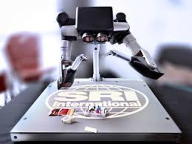 Se desarrolló en SRI el primer lenguaje de programación de robots del tipo de computadora para la investigación con la denominación WAVE