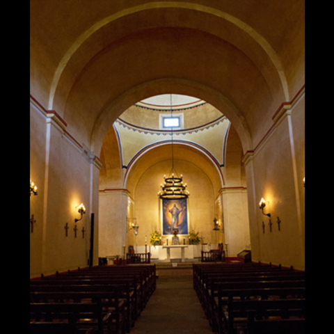 Father Alonso De Benavides leads an expedition to establish 10 missions, which he succsessfully does.