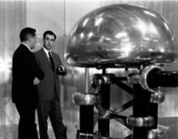 El laboratorio ARGONNE diseña manipuladores amo-esclavo para manejar material radioactivo.