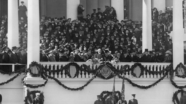 Warren Gamaliel Harding is elected as the 29th President