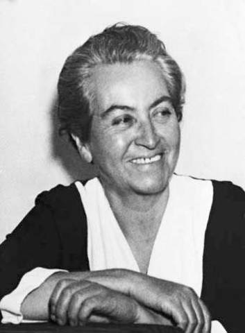 GABRIELA MISTRAL
