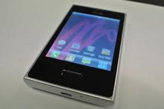 Madre: Primer smartphone