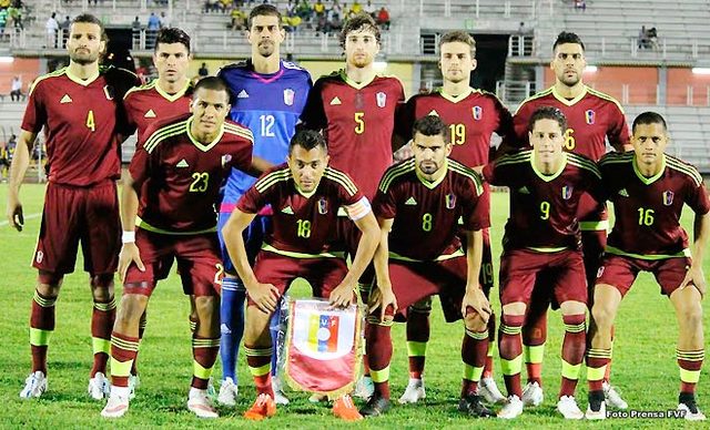 la vinotinto y su uniforme en el presente