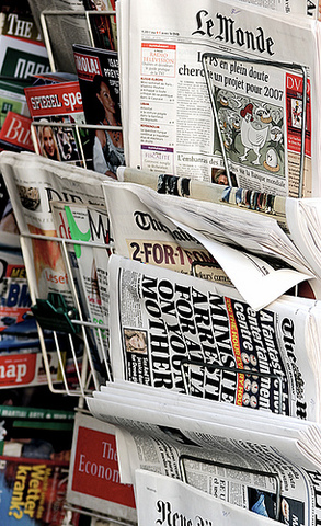 EMERGE LA ERA DIGITAL