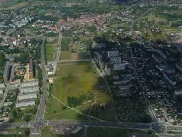 Spanish students and teachers visit Polish school.