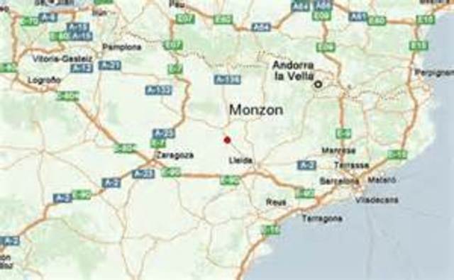 Polish students and teachers visit Spanish school.