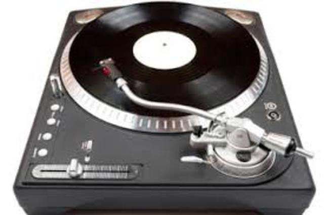 Victrola model record player was introduced by RCA