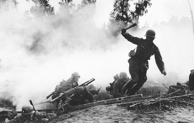 Beginning and end of World War 2