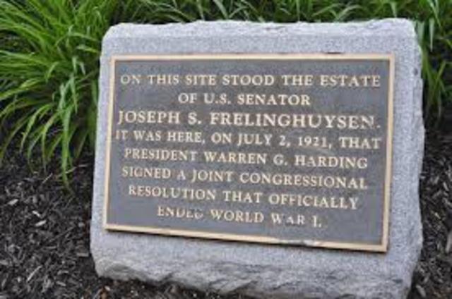 Harding signs resolution