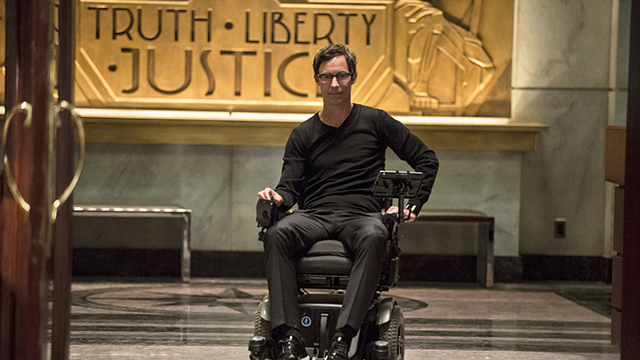 Dr.Wells ayuda a Barry