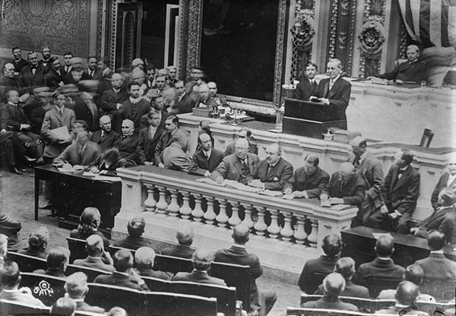 Wilson delivers the State of the Union Address