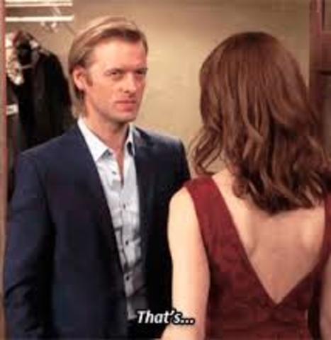 Kimmy conoce a Logan