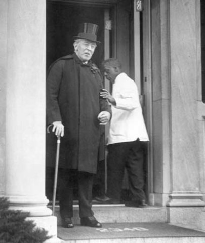 Woodrow Wilson Suffers a Stroke