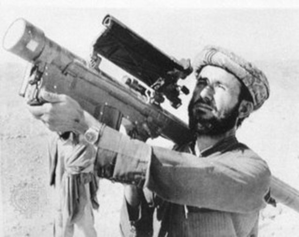 The U.S. gives anti-aircraft missles to Afghany Rebels