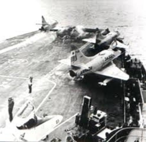 Pol. El gobierno y la Armada