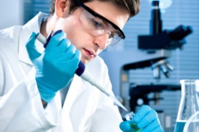 Maxwell took on roles as a lab director