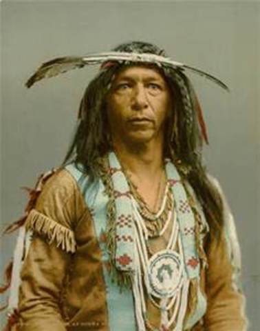 The Spanish defeat and capture the Indians