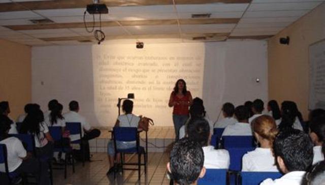 Compra del cañon para la sala de video